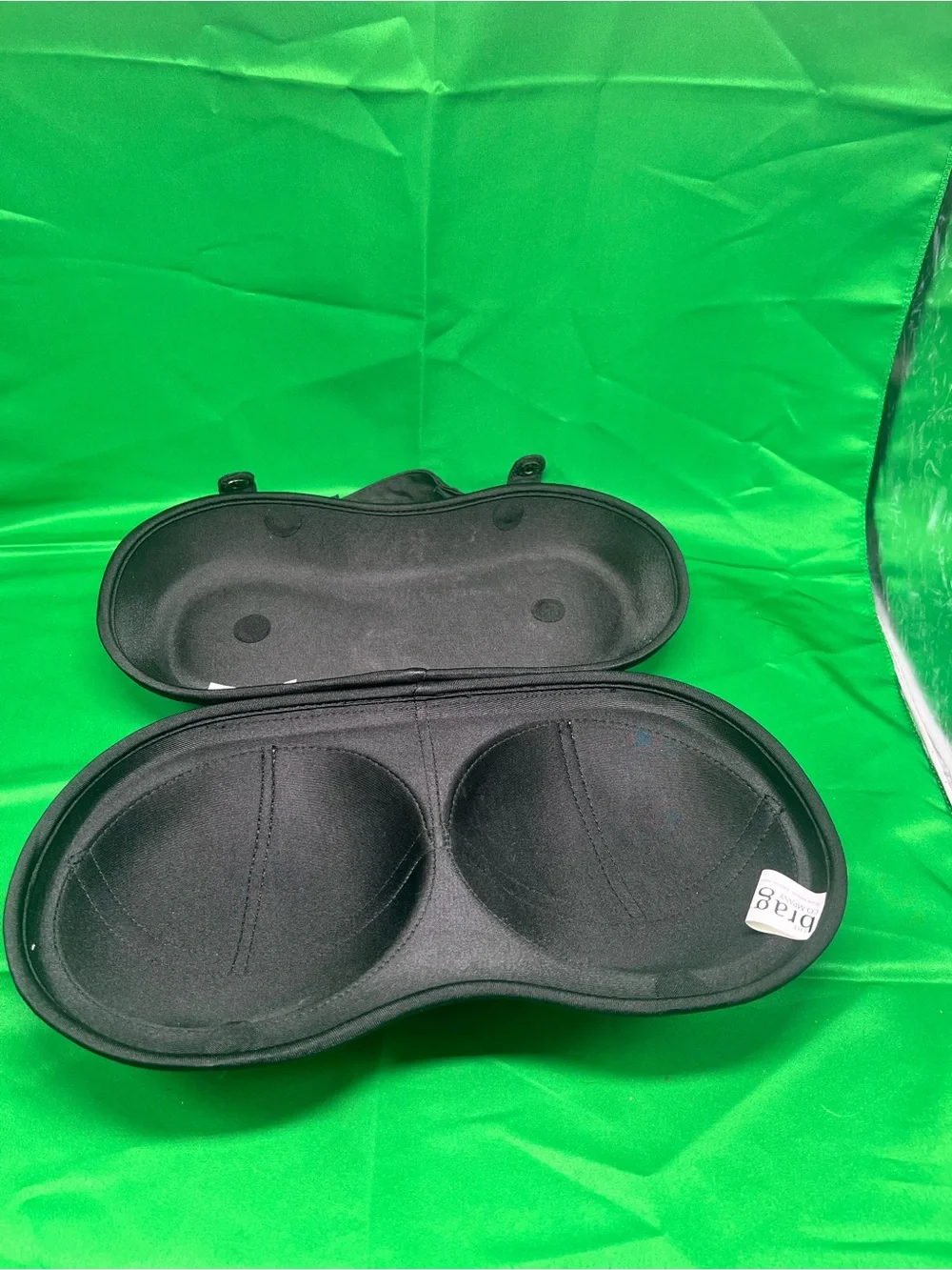 Black Bra Travel Case with Ruffle Trim - The Brag Company